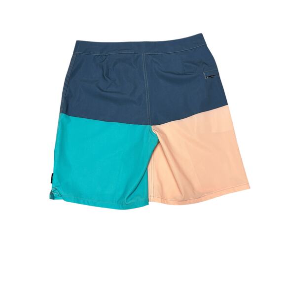 Vans NWT Boy's The Daily Halfsies 16.5" Boardshorts Size 28/16 Beach Vacation - Picture 3 of 6